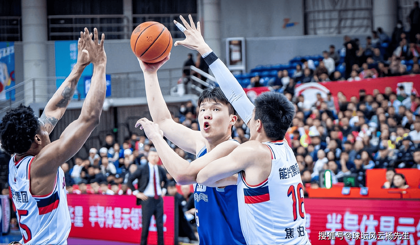 包含广州队发布备战花絮,冲刺阶段回应争议,CBA常规赛任务艰巨,训练强度明显提升的词条 包含广州队发布备战花絮,冲刺阶段回应争议,CBA常规赛任务艰巨,训练强度明显提升的词条