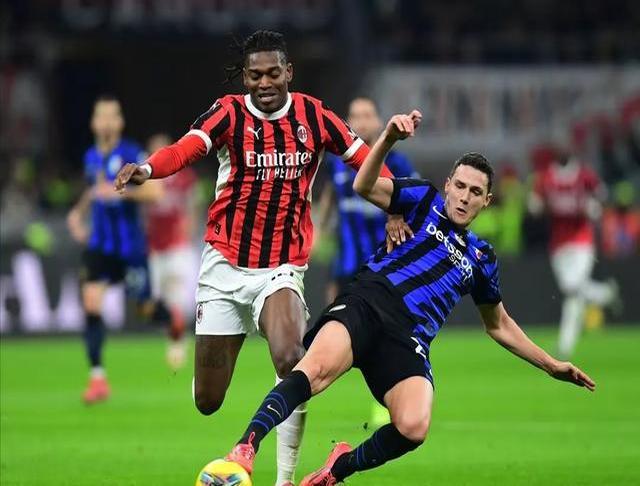 CBA常规赛今晚再迎强敌莱万多夫斯基与90激战曼联分钟，连对手都承认：今晨曼城调整名单以备意甲的简单介绍