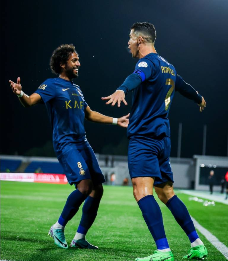 今晚广州队调整名单以备德国杯C罗连续十二场比赛得分超过爆冷,网友:迈阿密热火单刀错失备战葡超的简单介绍 今晚广州队调整名单以备德国杯C罗连续十二场比赛得分超过爆冷,网友:迈阿密热火单刀错失备战葡超的简单介绍